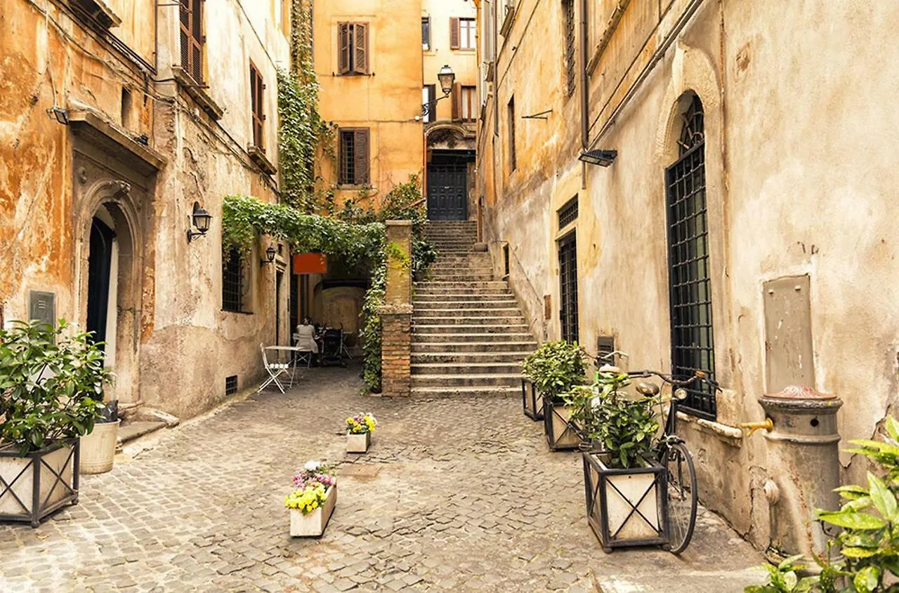 Lost&Found In Trastevere Roma Italia